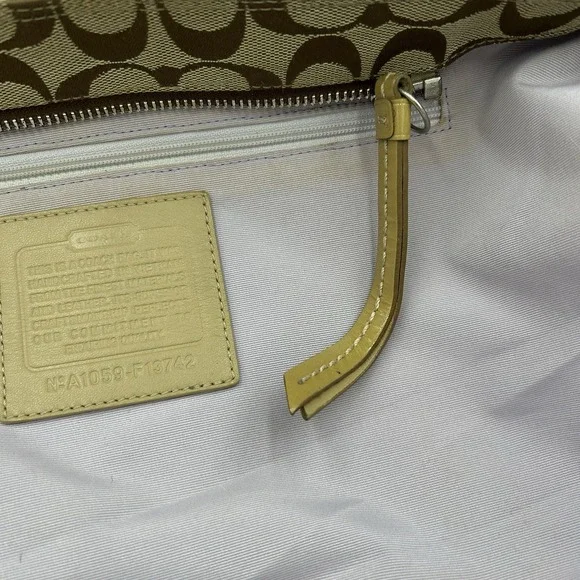 COACH Soho Y2K Shoulder Handbag Pleated Signature Canvas Leather Trim F13742 - Picture 15 of 16